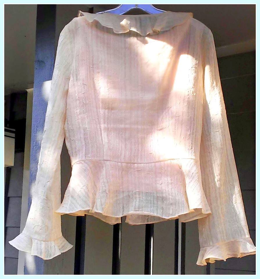 LAFAYETTE 148 Chiffon long sleeved blouse with slip New York Size 8 $24