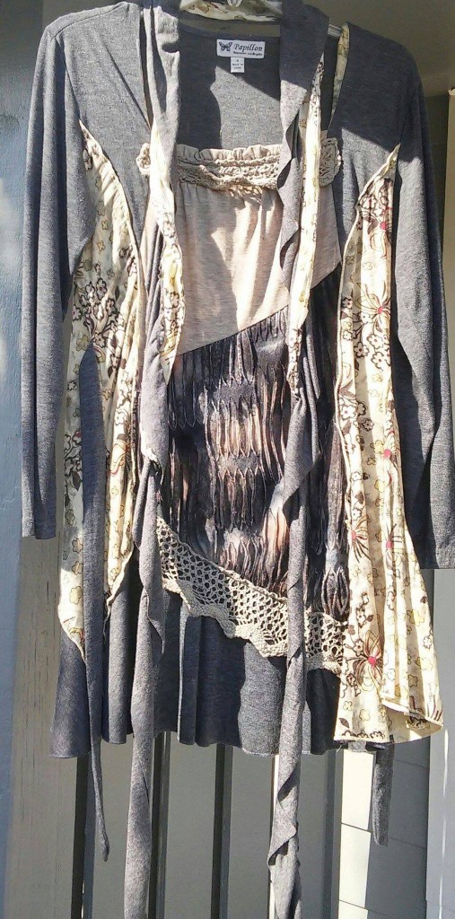 Fall print dress with sash PAPILLON - Vancover/ Los Angeles Size Small Hand wash $24